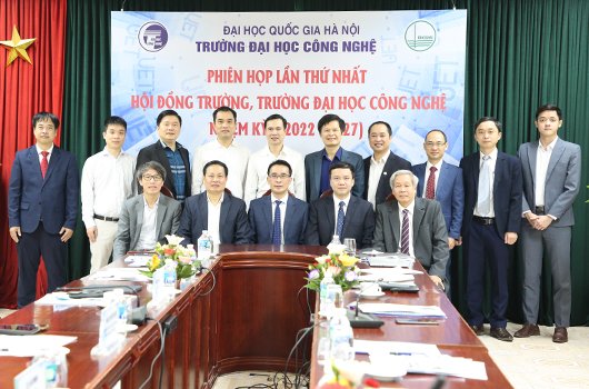 Phiên họp lần thứ nhất Hội đồng Trường Đại học Công nghệ nhiệm kỳ 2022-2027 Phiên họp lần thứ nhất Hội đồng Trường Đại học Công nghệ nhiệm kỳ 2022-2027